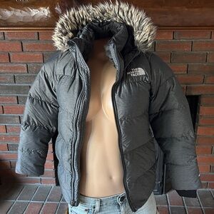 The North Face Girls Charcoal Puffer Jacket with Faux Fur Hood Size 7/8